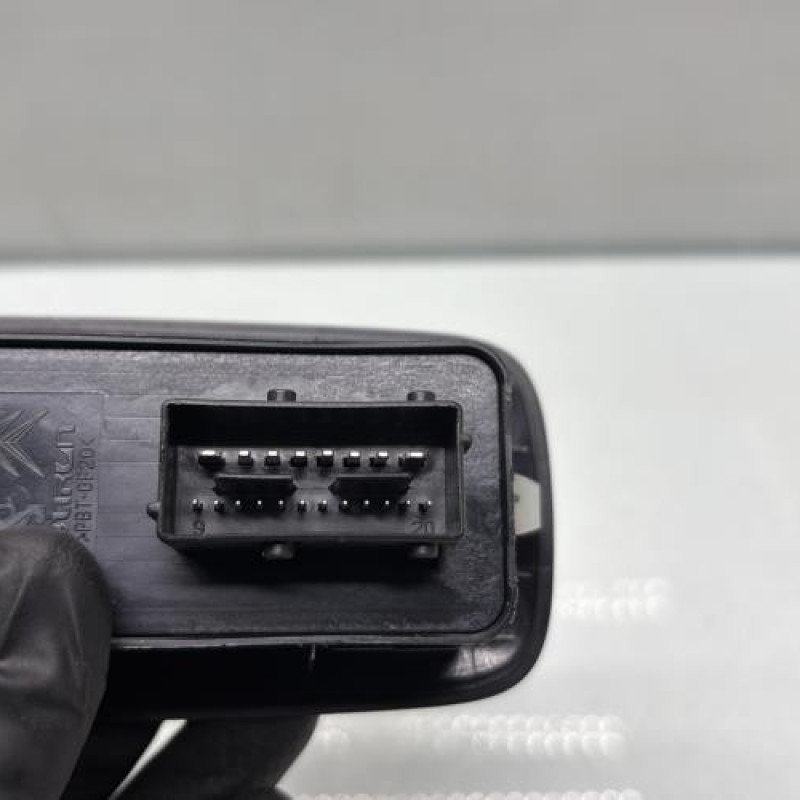 Interrupteur de leve vitre avant gauche PEUGEOT 2008 1 Photo n°3