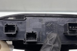 Interrupteur de leve vitre avant gauche PEUGEOT 2008 1
