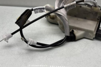 Serrure arriere gauche PEUGEOT 2008 1