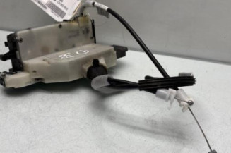 Serrure avant gauche PEUGEOT 2008 1