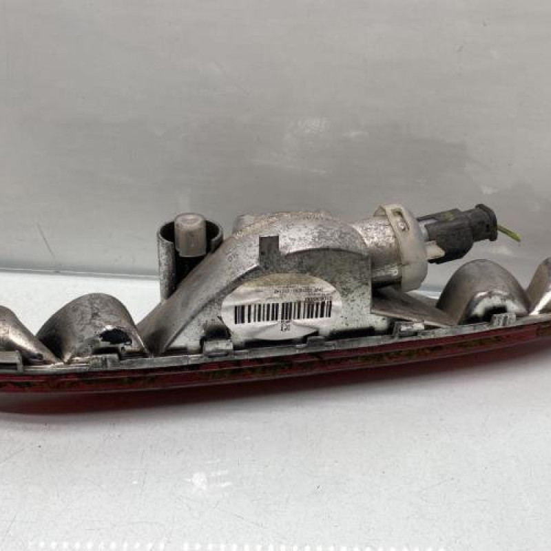 Anti brouillard arriere PEUGEOT 208 1 Photo n°3