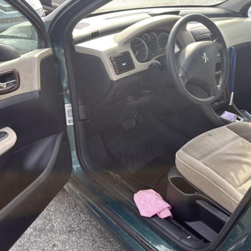 Pare choc arriere PEUGEOT 307 Photo n°16