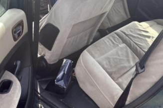 Pare choc arriere PEUGEOT 307