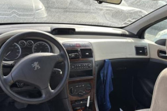 Pare choc arriere PEUGEOT 307