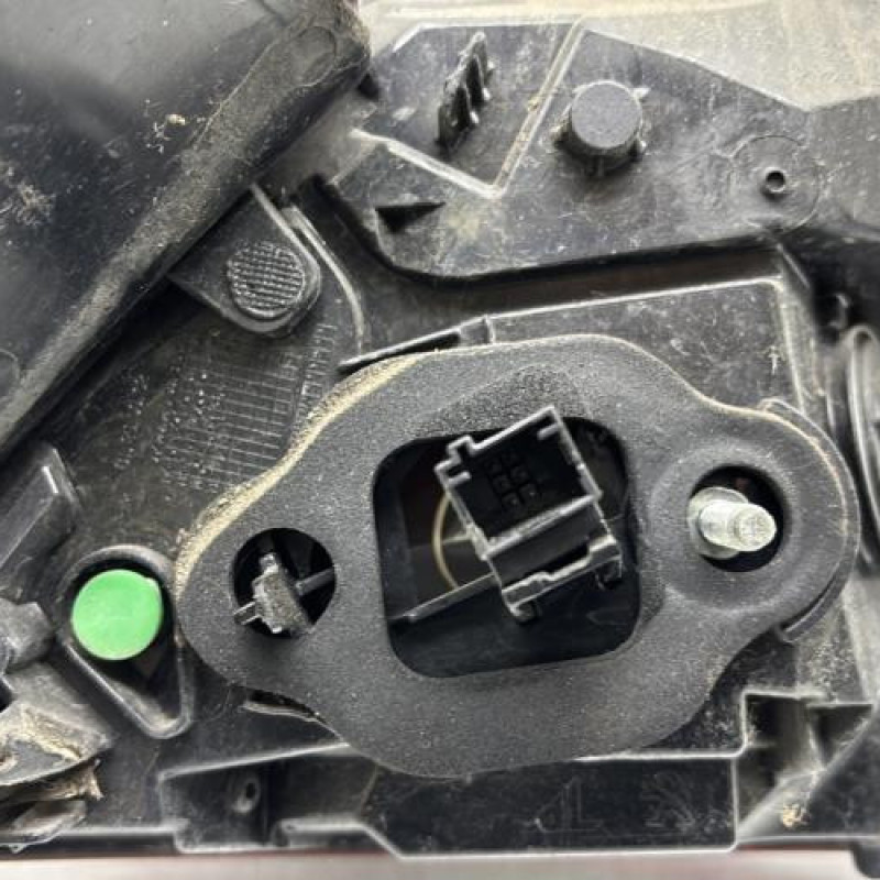 Feu arriere principal gauche (feux) PEUGEOT 308 2 Photo n°6