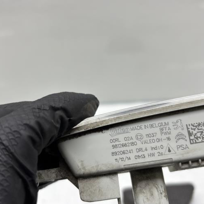 Feu diurne avant droit PEUGEOT 308 2 Photo n°4