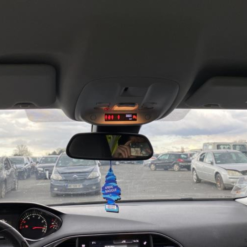 Poignee interieur avant droit PEUGEOT 308 2 Photo n°19