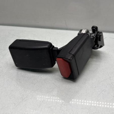 Attache ceinture arriere droit PEUGEOT 2008 1
