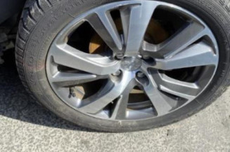 Attache ceinture arriere droit PEUGEOT 2008 1