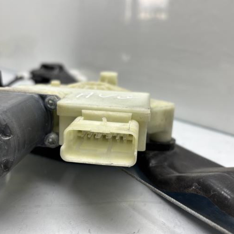 Leve vitre electrique avant gauche PEUGEOT 308 2 Photo n°5