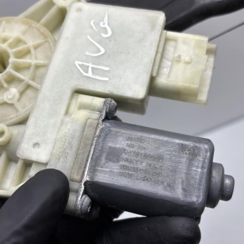 Leve vitre electrique avant gauche PEUGEOT 308 2 Photo n°6