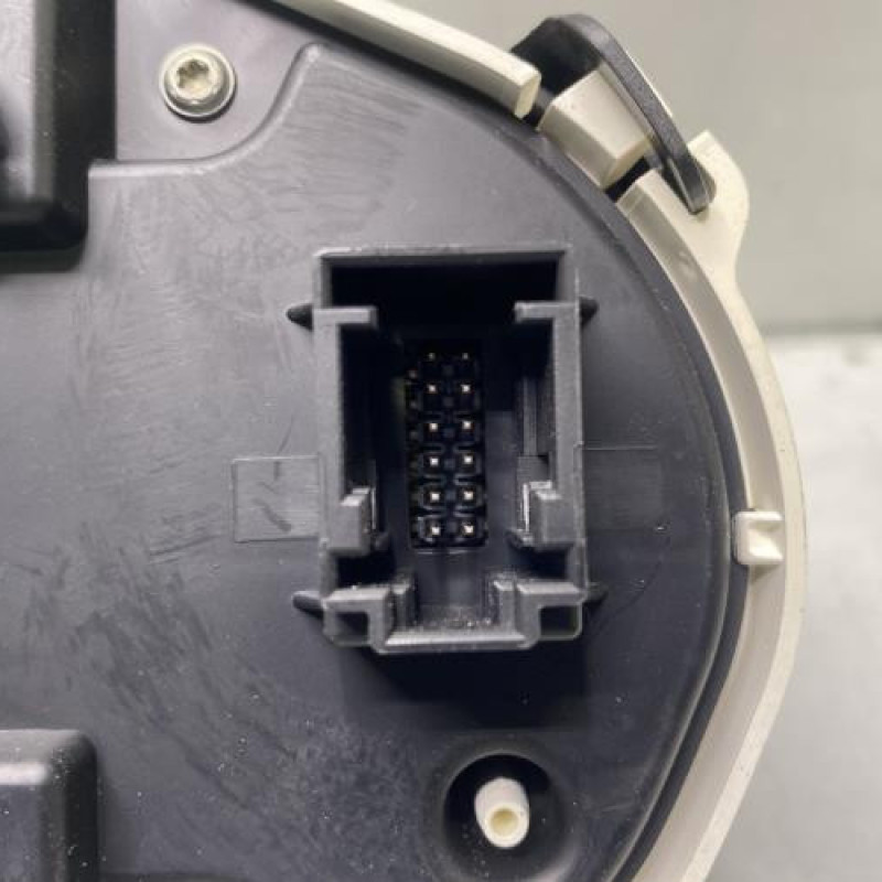 Compteur FORD FIESTA 6 Photo n°3