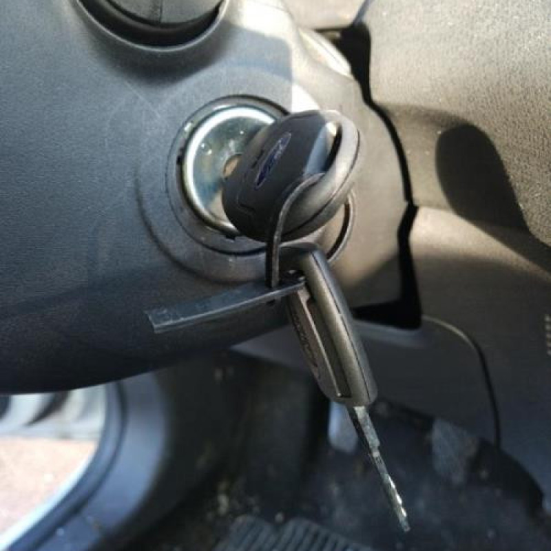 Compteur FORD FIESTA 6 Photo n°10