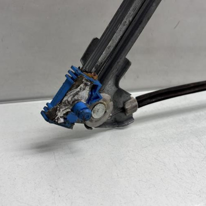 Leve vitre electrique avant gauche RENAULT LAGUNA 2 Photo n°4