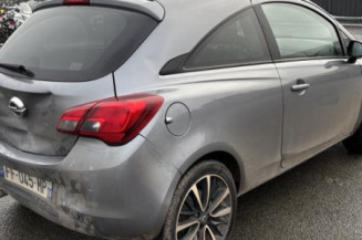 Vitre avant droit OPEL CORSA E