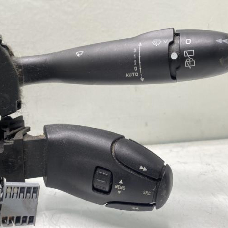 Com (Bloc Contacteur Tournant+Commodo Essuie Glace+Commodo Phare) CITROEN C3 1 Photo n°2