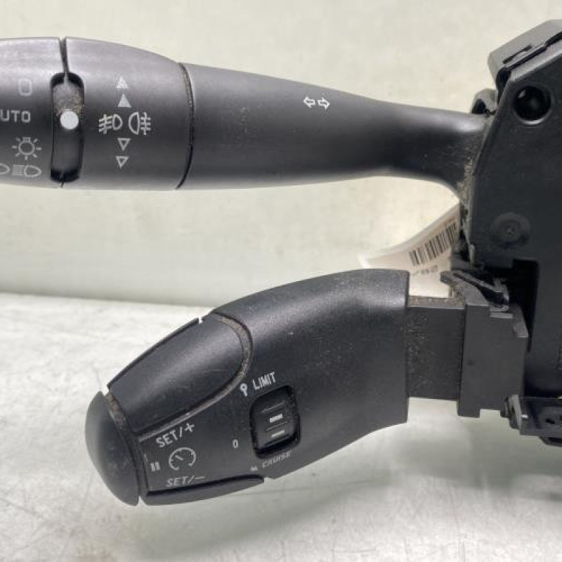 Com (Bloc Contacteur Tournant+Commodo Essuie Glace+Commodo Phare) CITROEN C3 1 Photo n°3