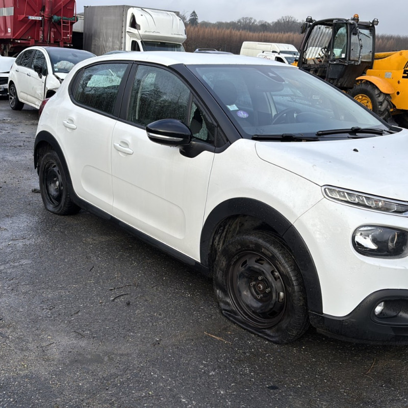 CITROEN C3 3 PHASE 1 1.2 VTI - 12V Photo n°2