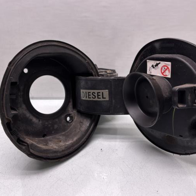 Trappe d'essence RENAULT MEGANE 3 Photo n°2