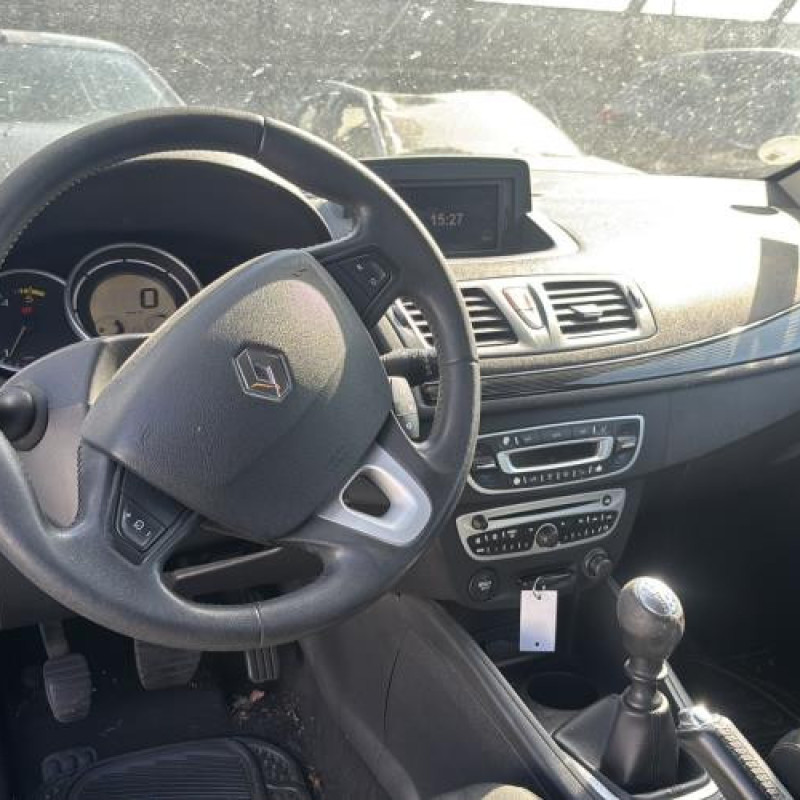 Trappe d'essence RENAULT MEGANE 3 Photo n°17