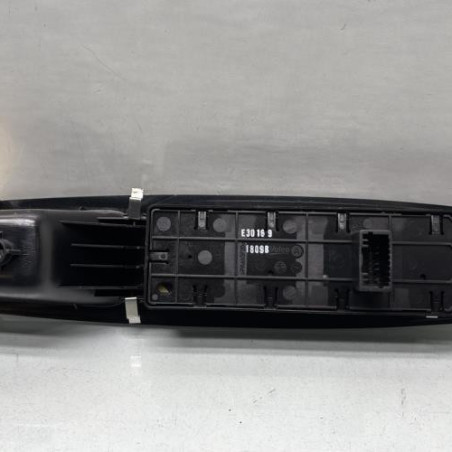 Interrupteur de leve vitre avant gauche RENAULT MEGANE 3