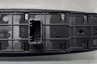 Interrupteur de leve vitre avant gauche RENAULT MEGANE 3