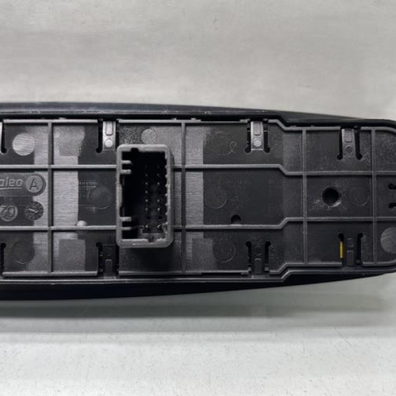 Interrupteur de leve vitre avant gauche RENAULT MEGANE 3 Photo n°3