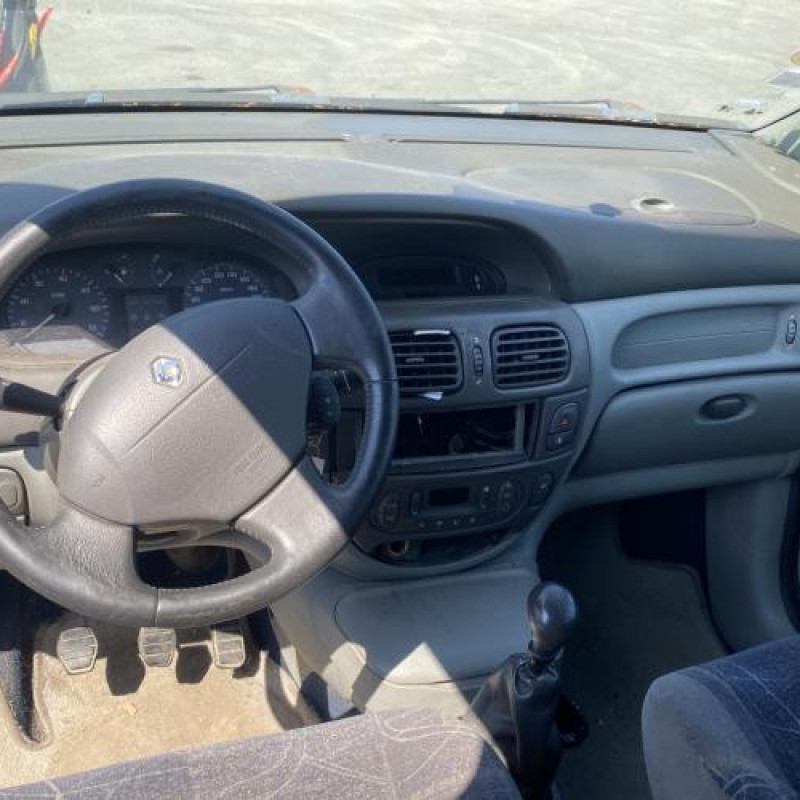 Aile avant droit RENAULT SCENIC 1 Photo n°18