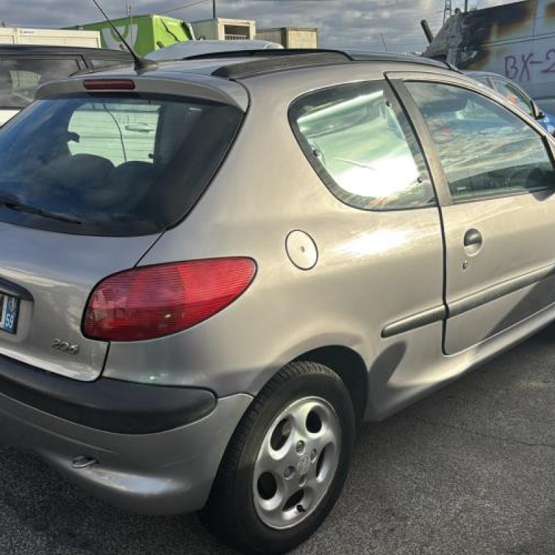 Compresseur clim PEUGEOT 206 Photo n°6