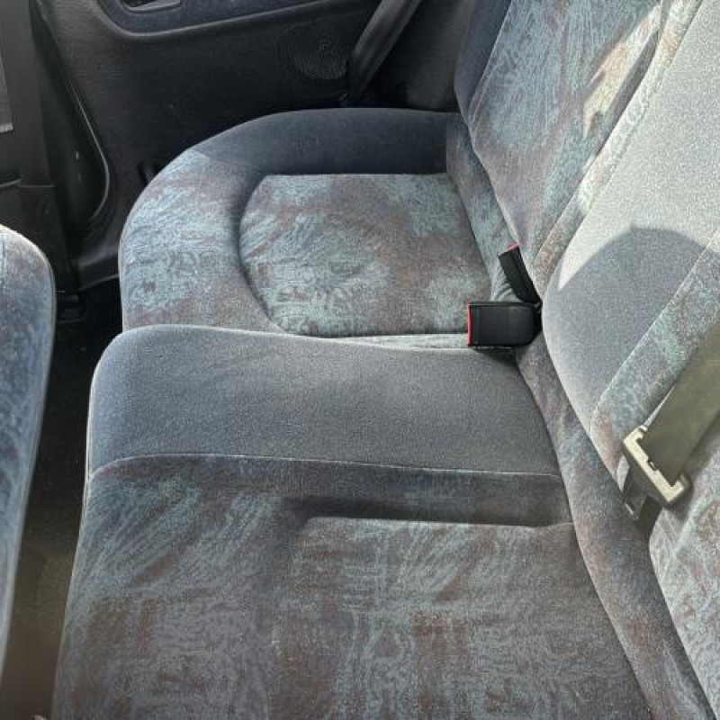 Compresseur clim PEUGEOT 206 Photo n°15