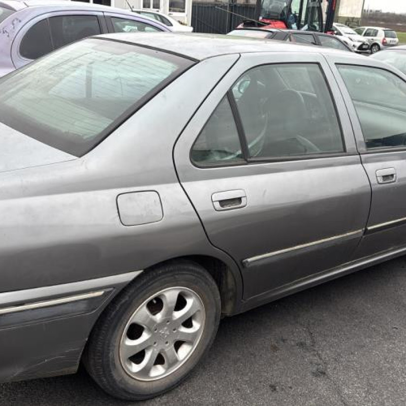 Porte avant droit PEUGEOT 406 Photo n°13