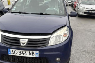 Pare choc avant DACIA SANDERO 1