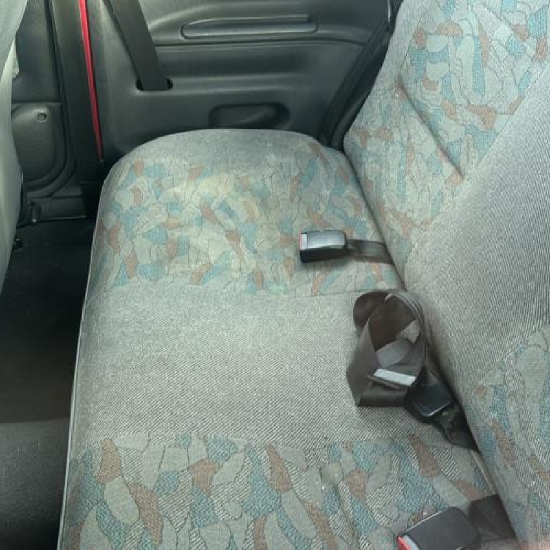 Poignee porte avant gauche PEUGEOT 106 Photo n°17