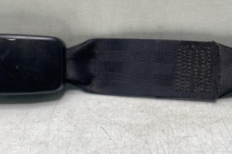 Attache ceinture arriere droit PEUGEOT 106 Photo n°1