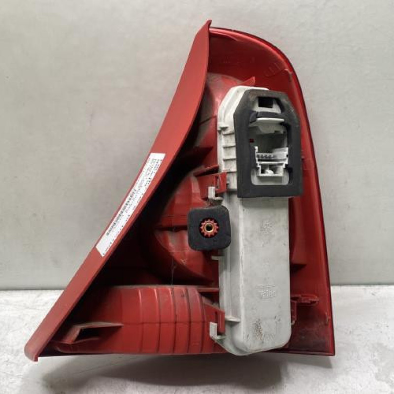 Feu arriere principal gauche (feux) RENAULT CLIO 2 Photo n°2