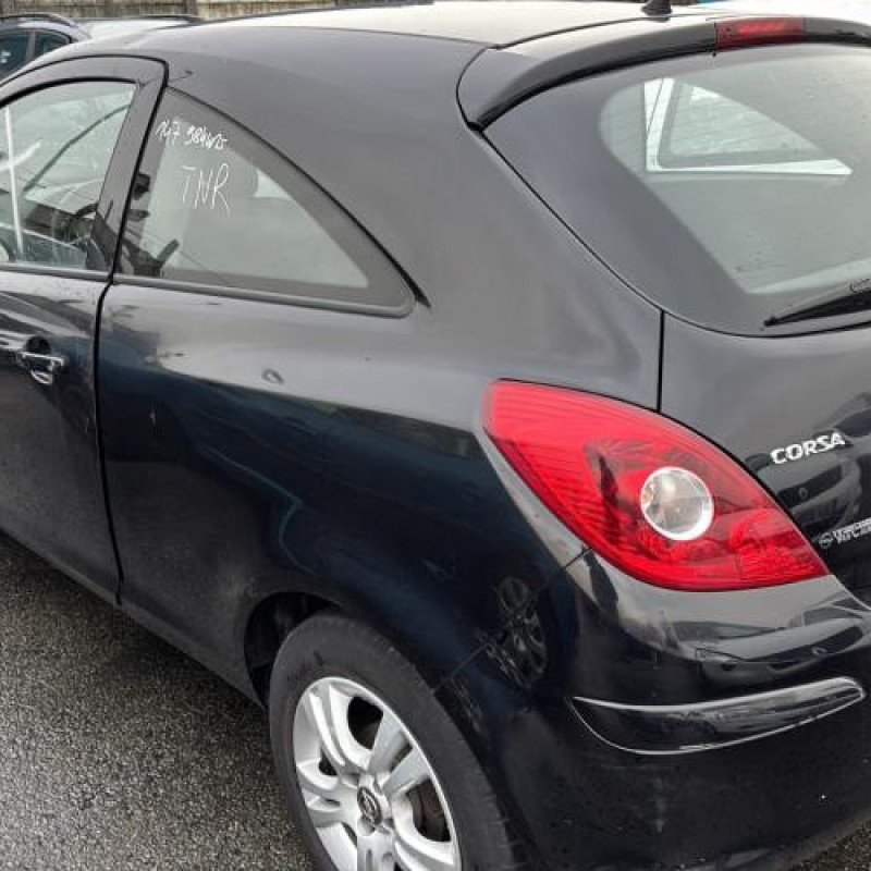 Custode arriere droit OPEL CORSA D Photo n°11