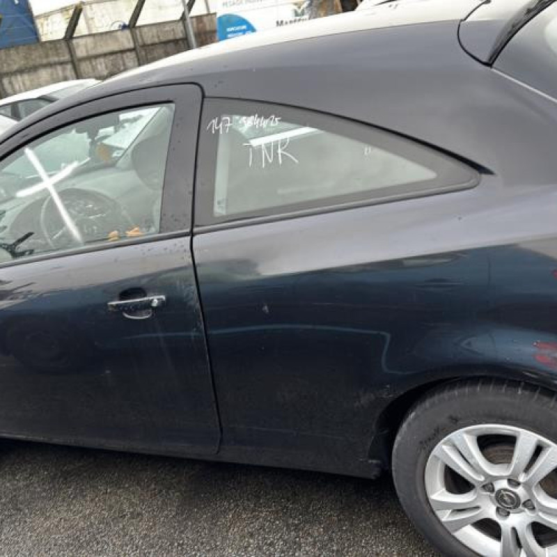 Custode arriere droit OPEL CORSA D Photo n°12