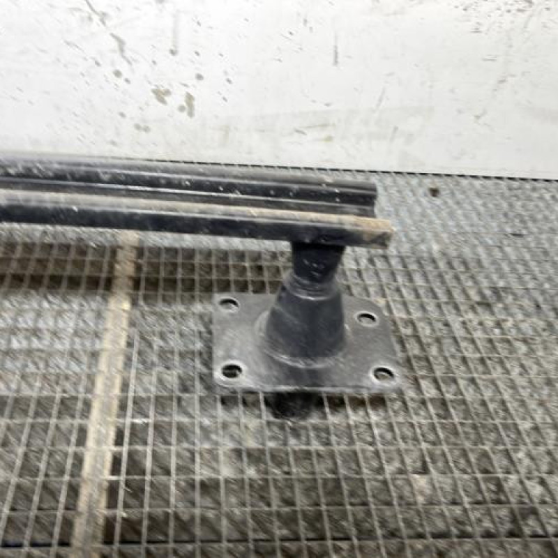 Renfort pare choc avant (traverse) PEUGEOT 3008 1 Photo n°3