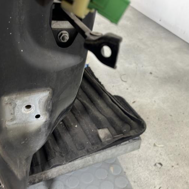 Porte avant droit CITROEN C3 2 Photo n°3