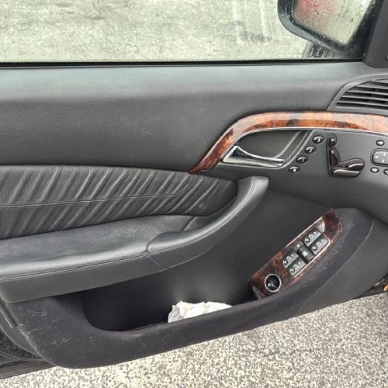 Pare choc arriere MERCEDES CLASSE S 220 Photo n°16