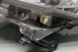 Optique avant principal gauche (feux)(phare) PEUGEOT 208 1