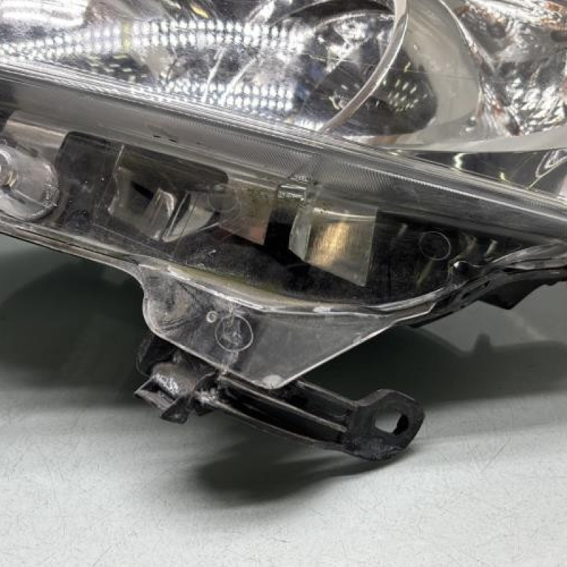 Optique avant principal gauche (feux)(phare) PEUGEOT 208 1 Photo n°2