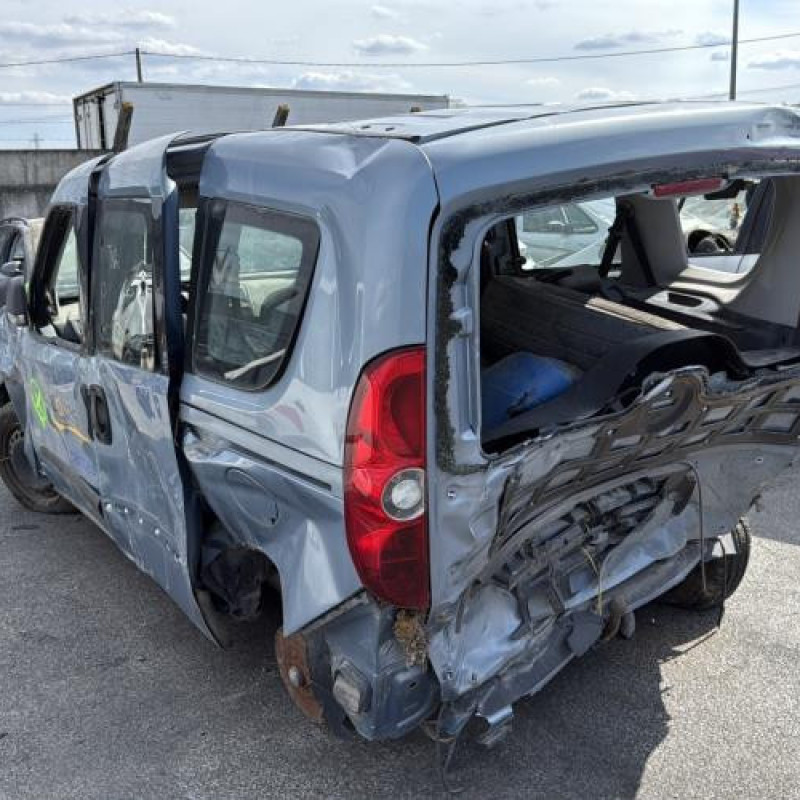 Retroviseur droit FIAT DOBLO 2 Photo n°9