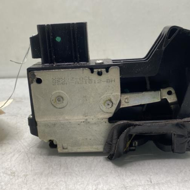 Serrure avant droit FORD FUSION Photo n°3