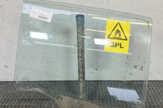 Vitre arriere droit DACIA SANDERO 1 Photo n°1