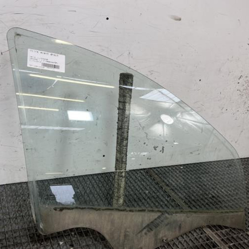 Vitre avant droit DACIA SANDERO 1 Photo n°3