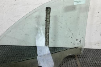 Vitre avant droit DACIA SANDERO 1
