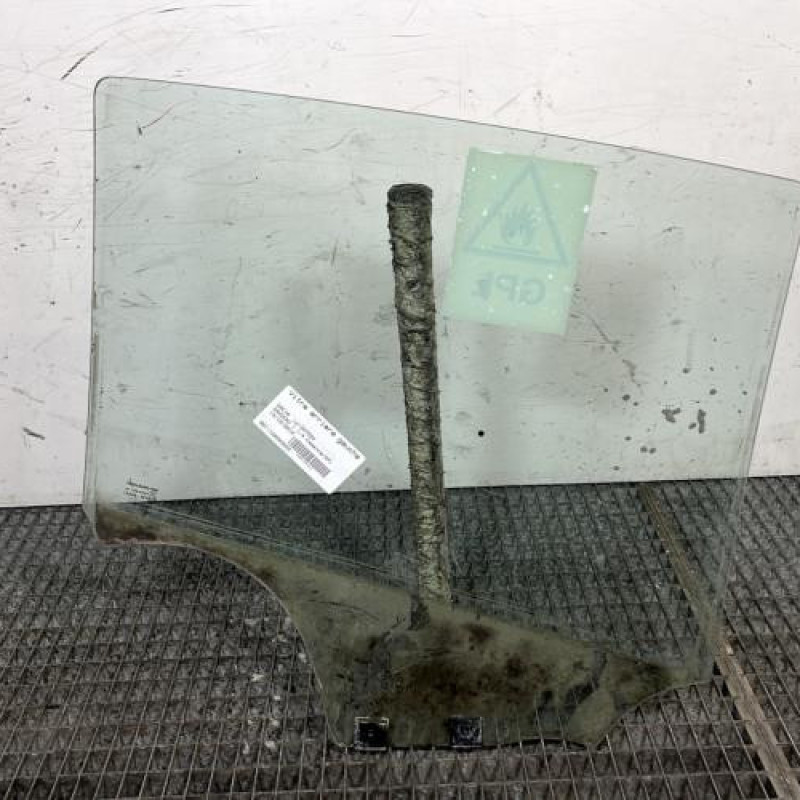 Vitre arriere gauche DACIA SANDERO 1 Photo n°4