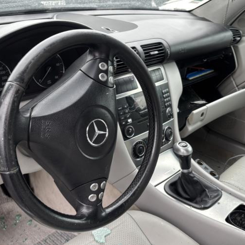 Capot MERCEDES CLASSE C 203 COUPE SPORT Photo n°20