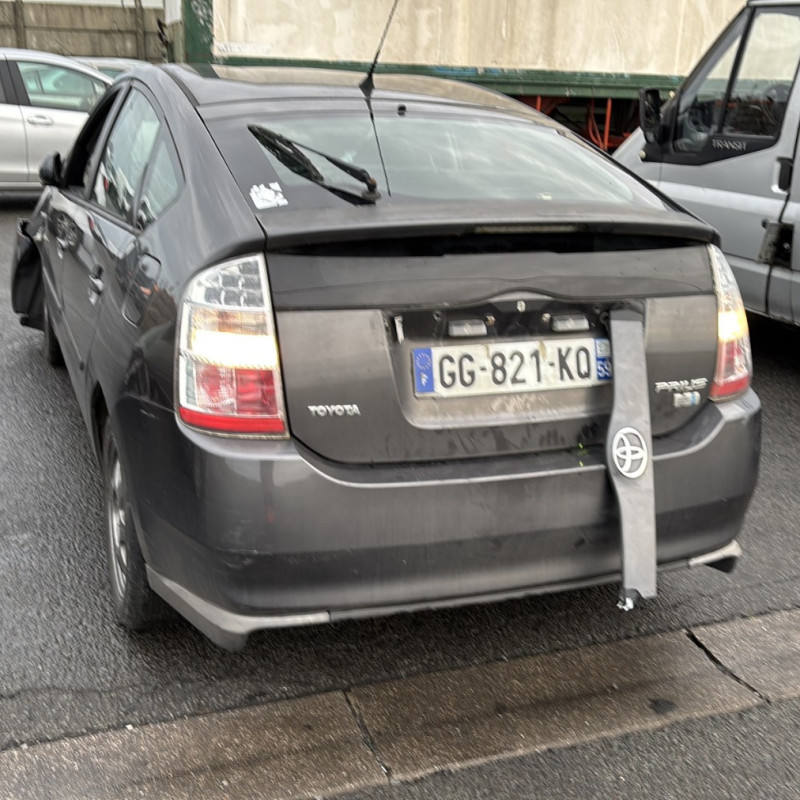 TOYOTA PRIUS 2 1.5i - 16V HYBRID Photo n°4